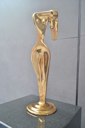 紅動中國 雕塑工藝品的設(shè)計(jì)之美與藝術(shù)魅力